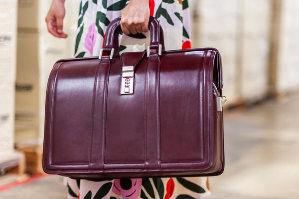 MORGAN | 17" Leather Litigator Laptop Briefcase