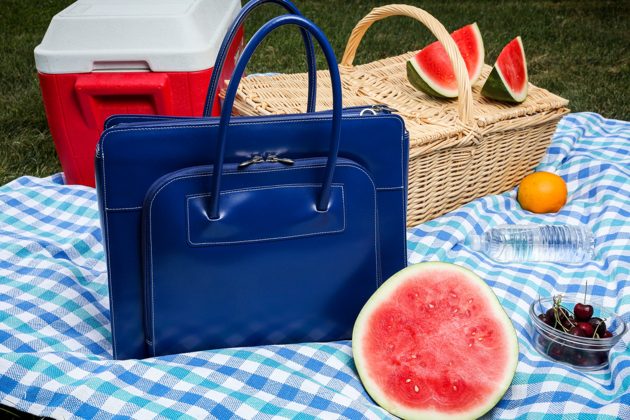 美品MC L – It Shall Be Elegant 15” Red Leather Laptop Tote - McKlein – McKleinUSA